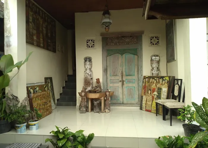 Drompok House